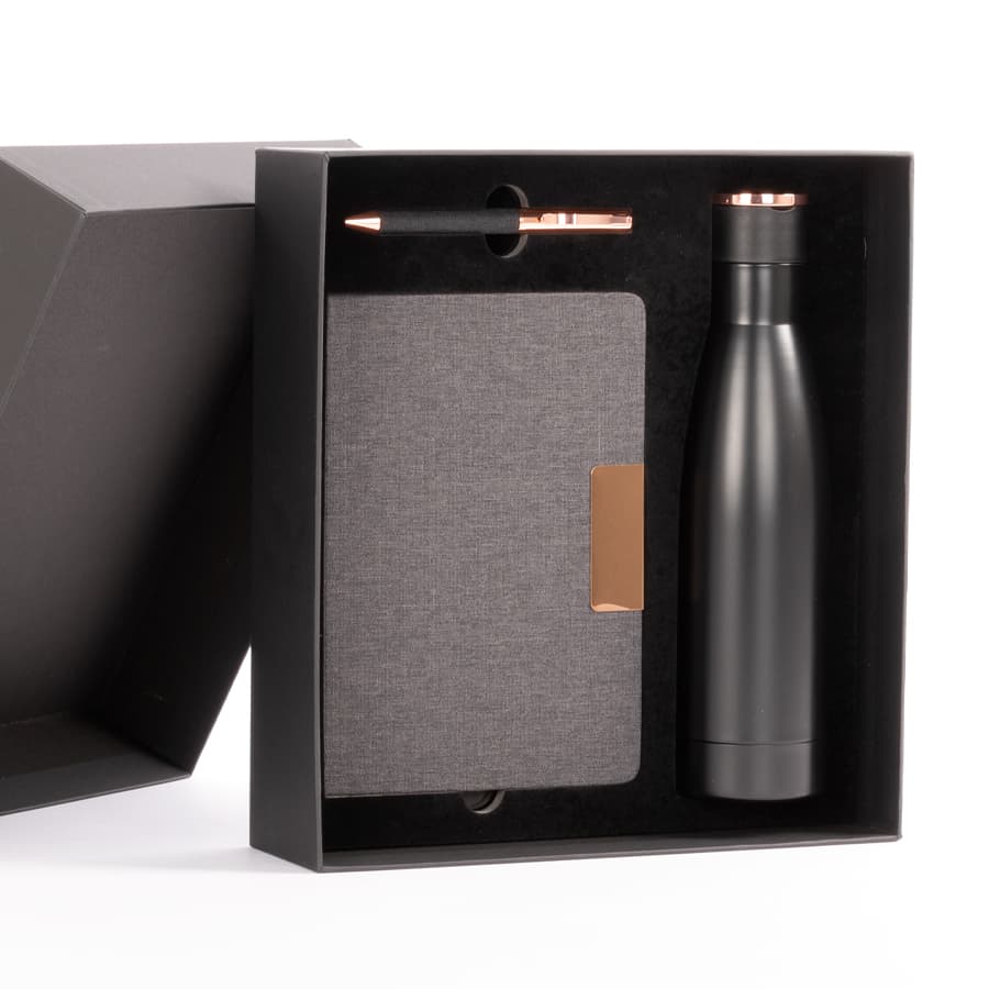 Set de Regalo «EPIC» negro con detalles encobrizados.