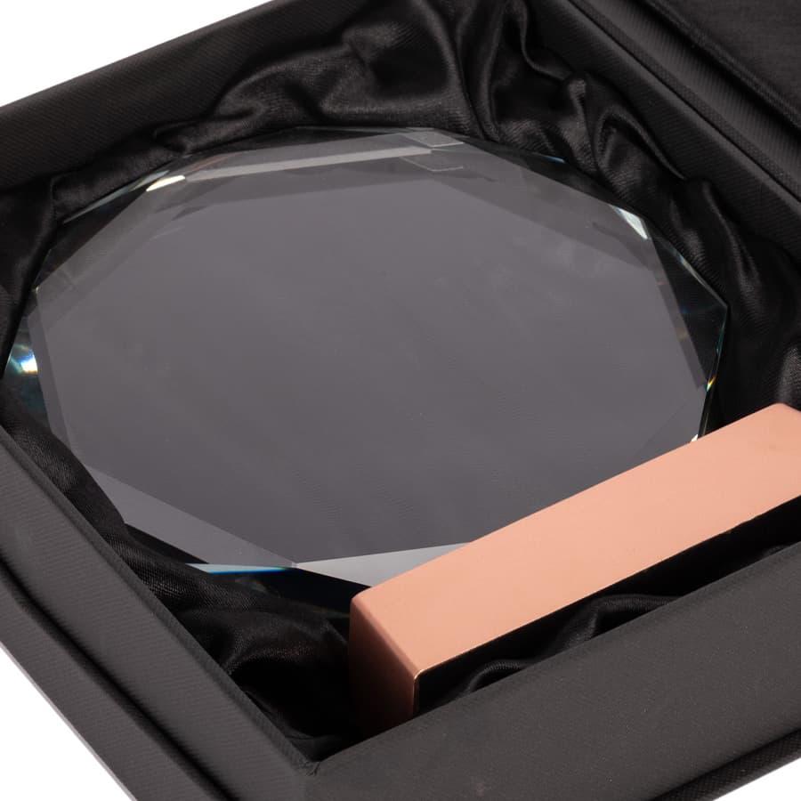 Trofeo Galvano de Cristal «RUNE» con base encobrizada. - imagen 8